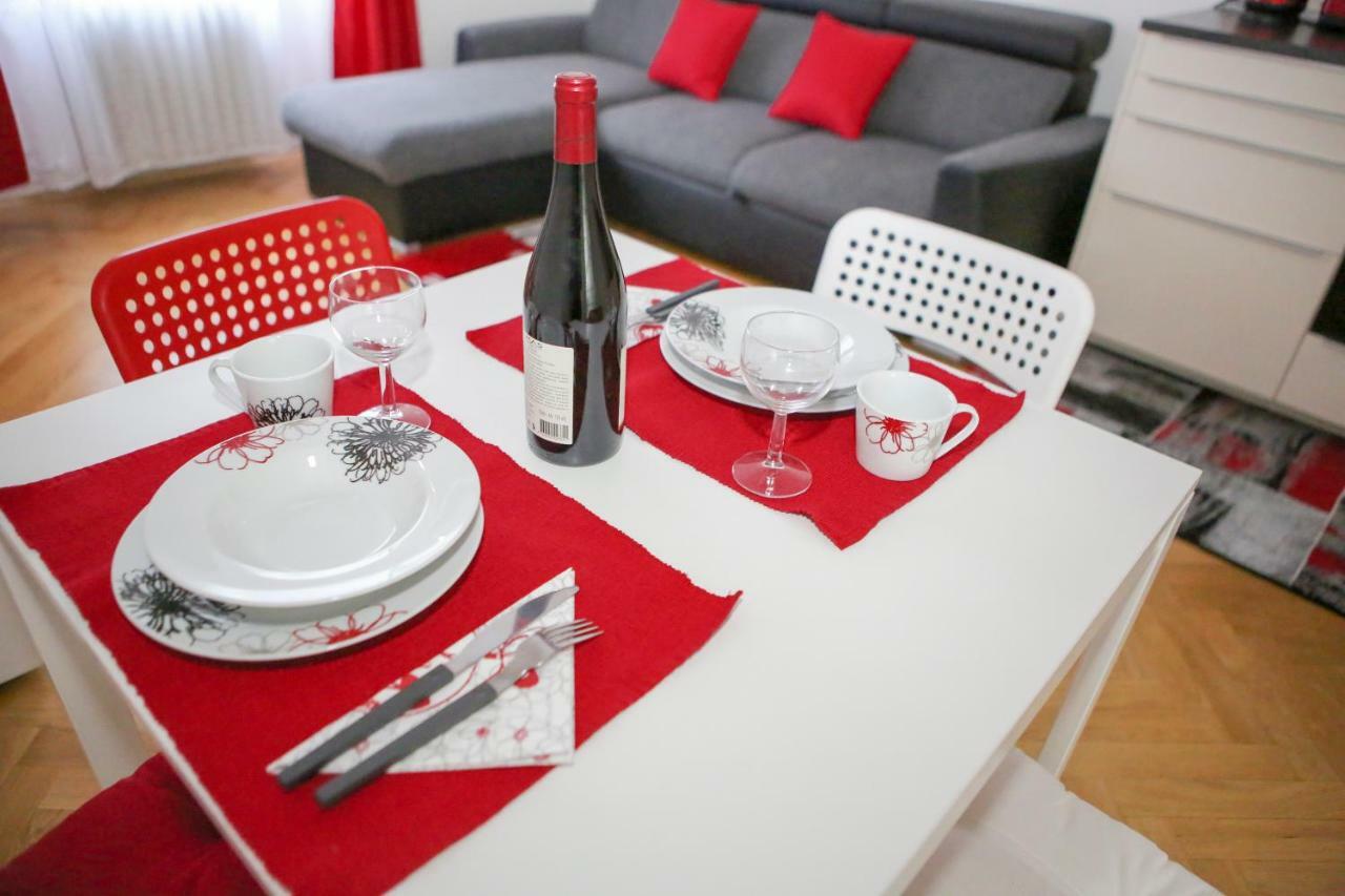 Stylish Apartment A Few Steps From Metro براغ المظهر الخارجي الصورة